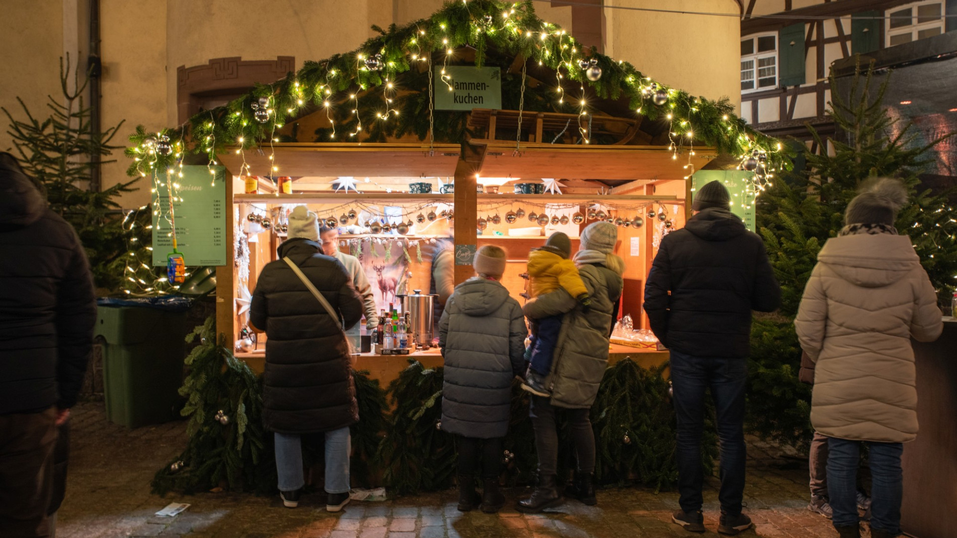Haslach Wintermarkt 301224 15 Tourist Info