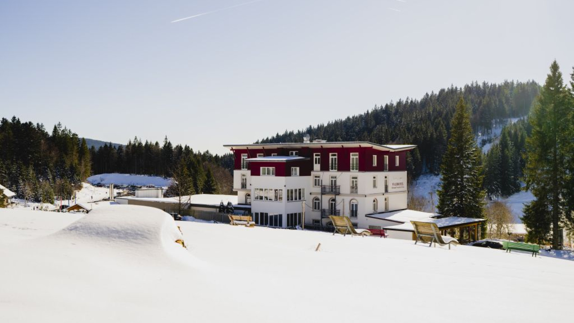 waldhotel am notschreipass hausbild winter