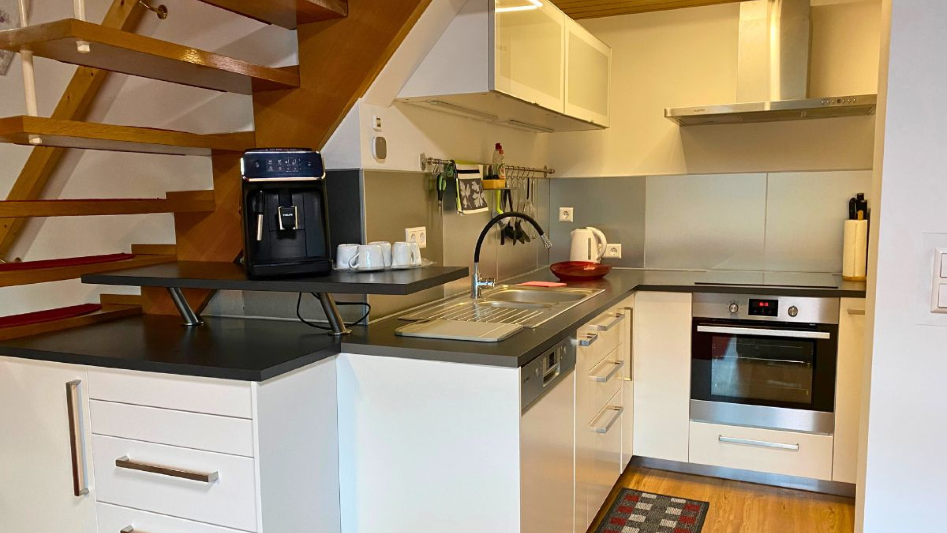 Moderne neue Kueche im Ferienhaus